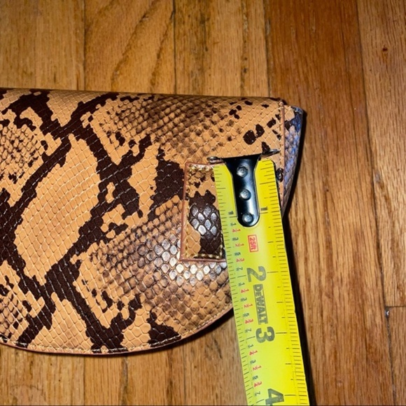 Rachel Half-Moon Belt loop bag in Brown - Picture 5 of 7